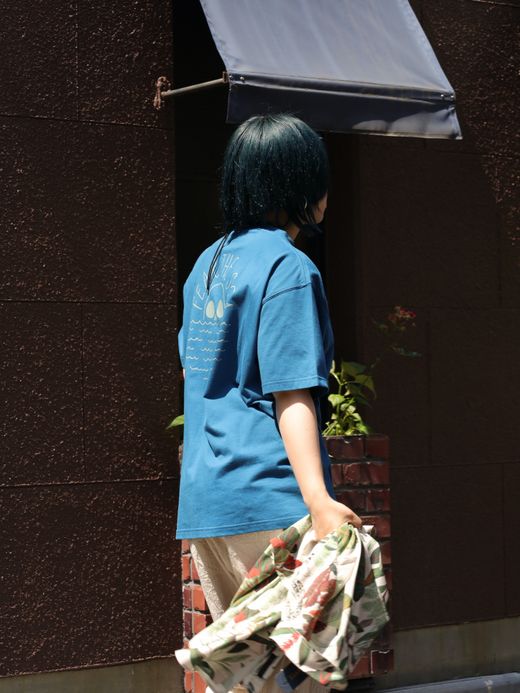 ROARK REVIVAL ”FEAR THE SEA” TEE / Steel blue