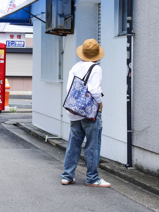 ANACHRONORM SPACE NEEDLE DAMAGED L/S T-S / White