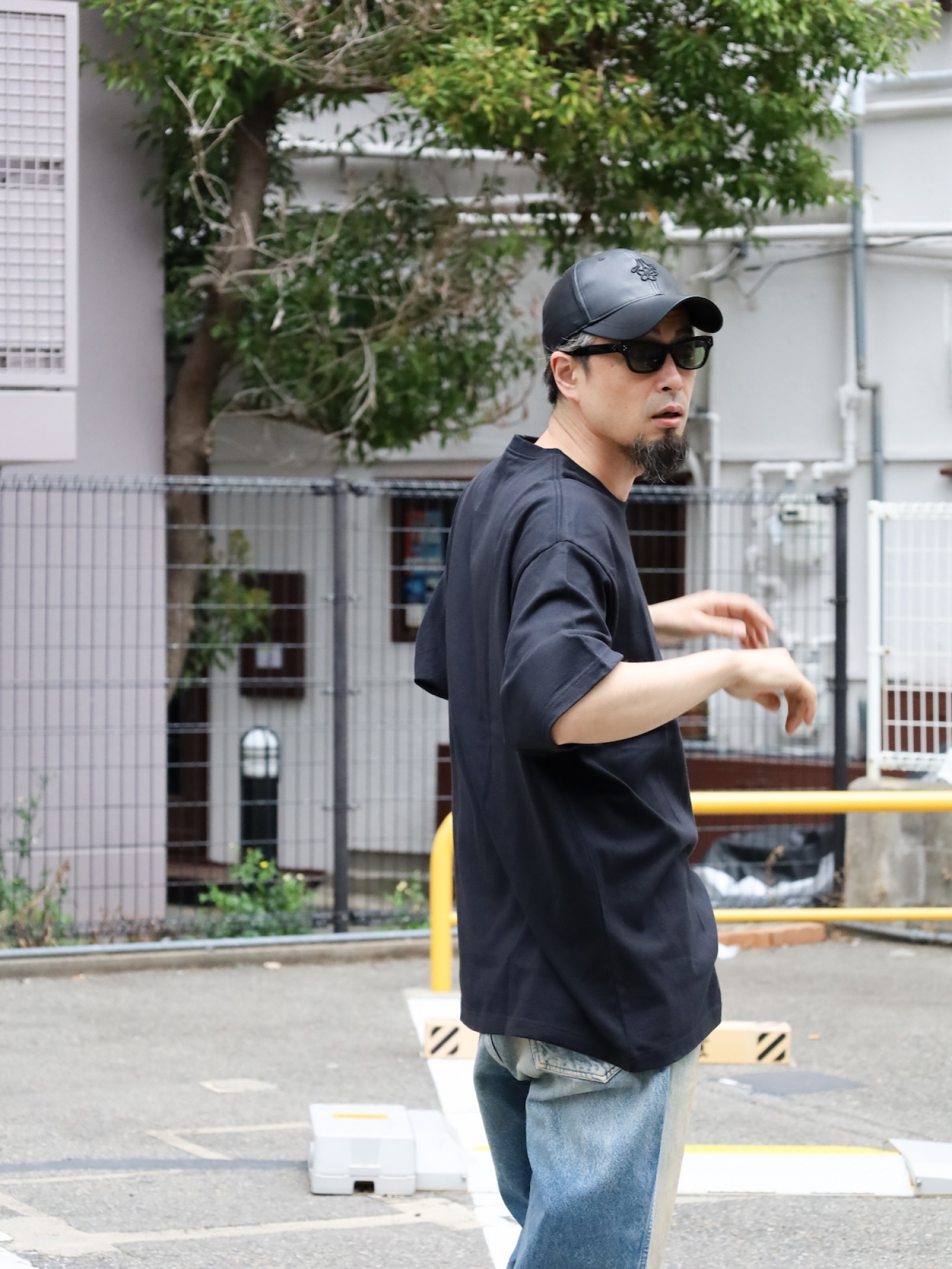 25ss seesee NEW BASIC SS TEE OFFICIAL 黒 S.F.C NEW BASIC SS TEE / Black | FLATBUSH（フラットブッシュ