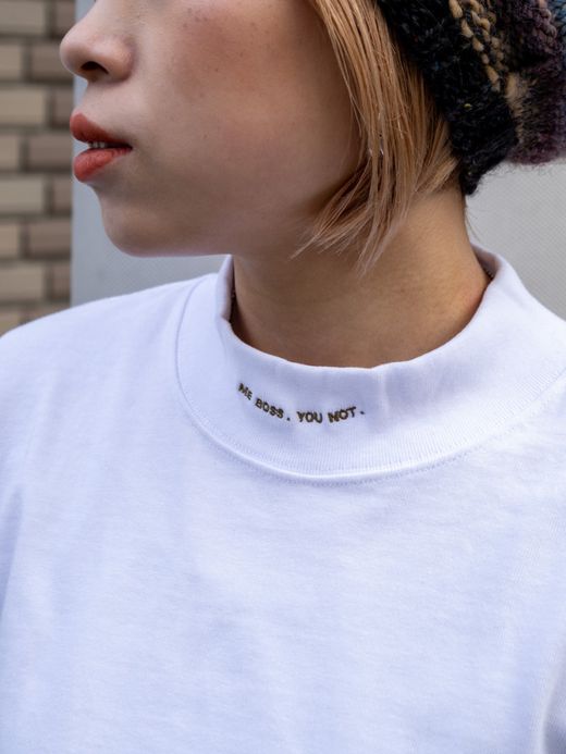 VOO ME BOSS MOCK / White