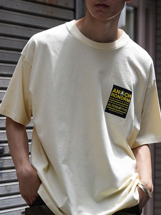 ANACHRONORM STICKER MOTIF PRINTED S/S T-S / Beige
