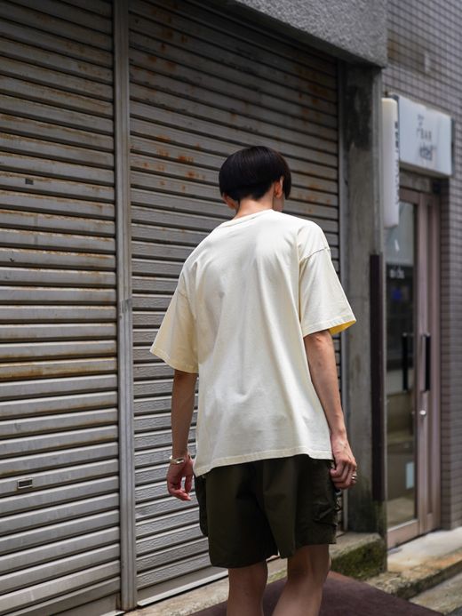 ANACHRONORM STICKER MOTIF PRINTED S/S T-S / Beige