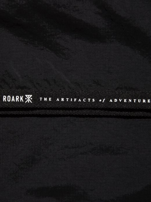 ROARK REVIVAL DAYTRIP SACOCHE BAG / Black