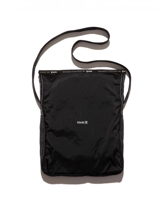 ROARK REVIVAL DAYTRIP SACOCHE BAG / Black