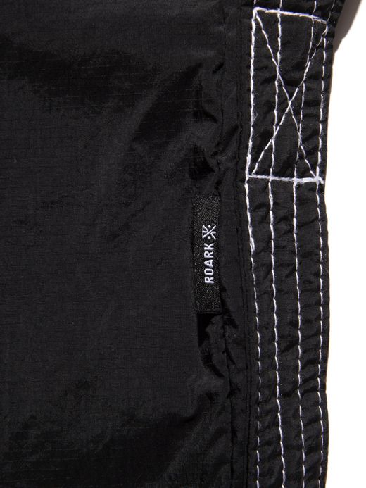 ROARK REVIVAL DAYTRIP SACOCHE BAG / Black