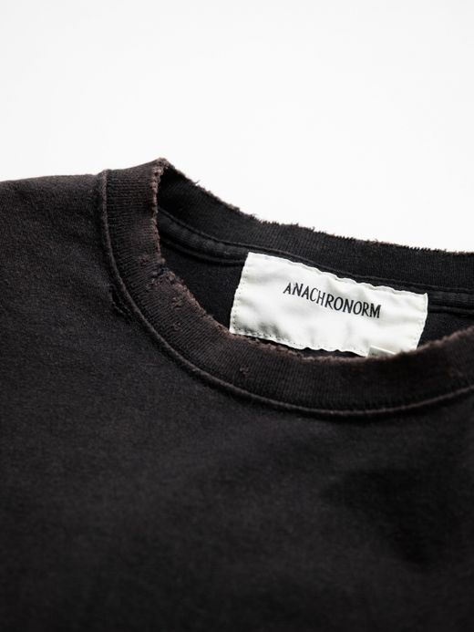 ANACHRONORM EMBROIDERY DAMAGED S/S T-S / Black