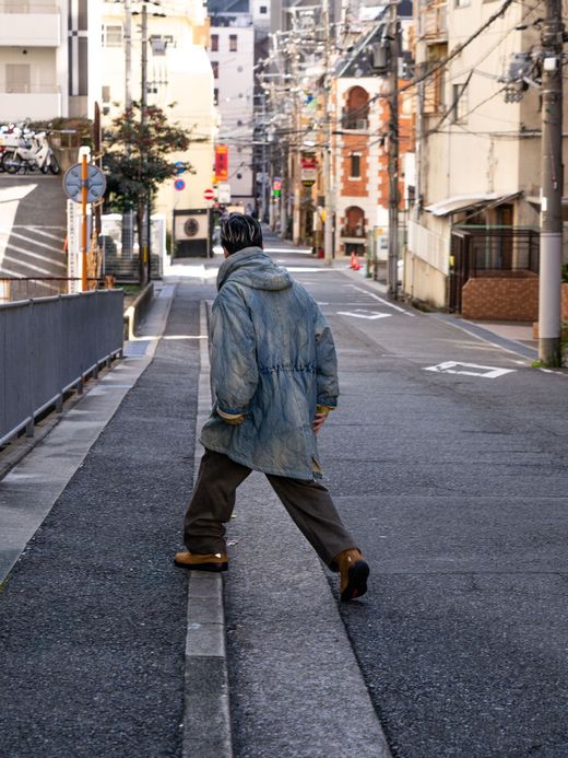 ANACHRONORM QUILTING FISH TAIL COAT / Indigo aging wash