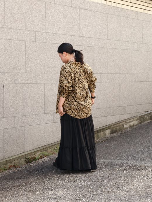 Audience プリントブロード　ワンウォッシュ　レギュラーカラー　テーパードシャツ / Black leaves