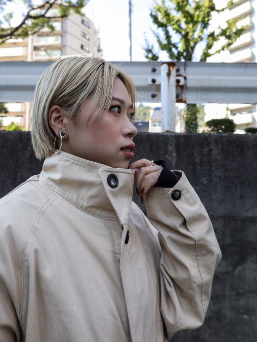 AMBERGLEAM STAND COLLAR TRENCH COAT / Light beige