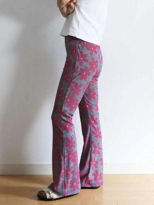 AMBERGLEAM FLOWER CUT FLARE PANTS / 2colors