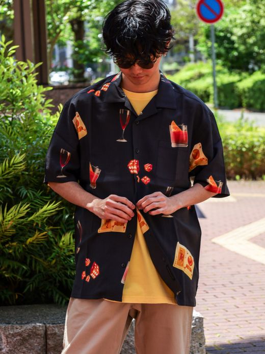 ROARK REVIVAL GONZO "NEGRONI&DICE" S/S WOVEN - COMFORT FIT / Black