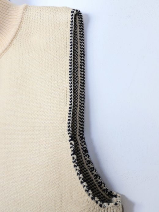 AMBERGLEAM FRINGE VEST SWEATER / 2colors