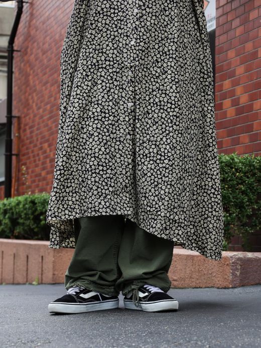 AMBERGLEAM FLOWER POP DRESS / Navy FLATBUSH（フラットブッシュ）公式オンラインサイト