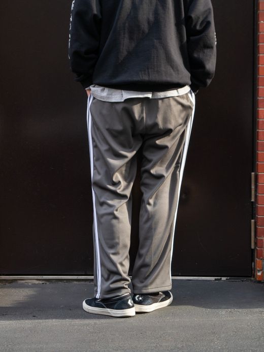 e.sen TONY / Charcoal