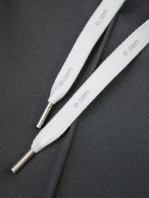 e.sen TONY / Charcoal