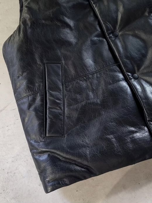 VOO EXELEZA REV VEST / Black