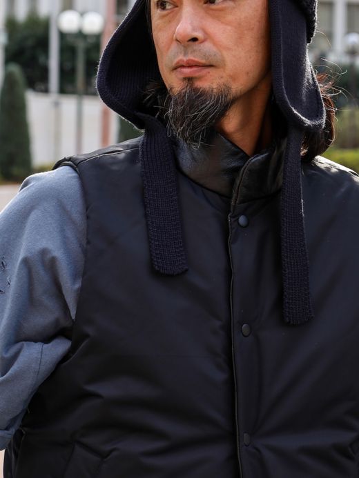 VOO EXELEZA REV VEST / Black
