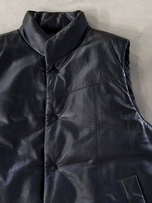 VOO EXELEZA REV VEST / Black