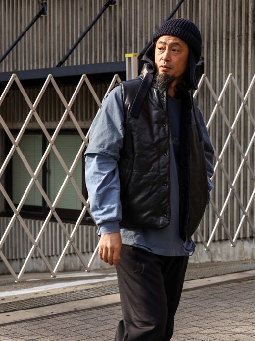 VOO EXELEZA REV VEST / Black