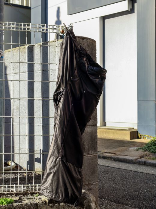 AMBERGLEAM GLOSSY HYBRID WORK PANTS / Black