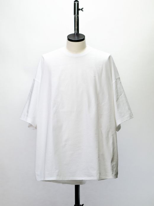 S.F.C SUPER BIG SIDE STRIPE TEE / White black
