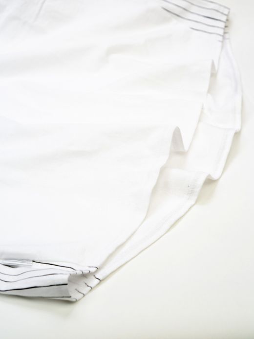 S.F.C SUPER BIG SIDE STRIPE TEE / White black