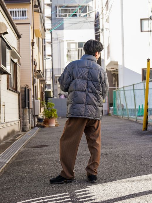 TAION MOUNTAIN PACKABLE VOLUME DOWN JACKET / Dark gray