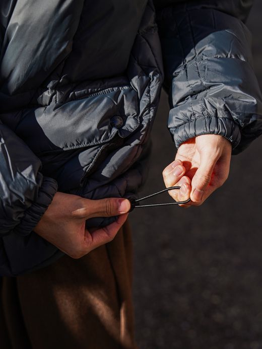 TAION MOUNTAIN PACKABLE VOLUME DOWN JACKET / Dark gray