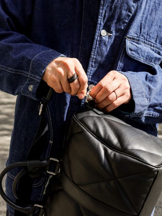 AMBERGLEAM BOSTON QUILTING LEATHER BAG / Black