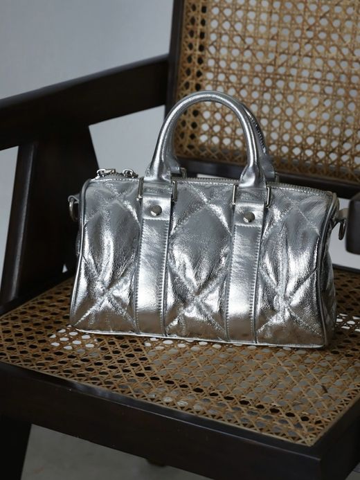 AMBERGLEAM MINI BOSTON QUILTING LEATHER BAG / Silver