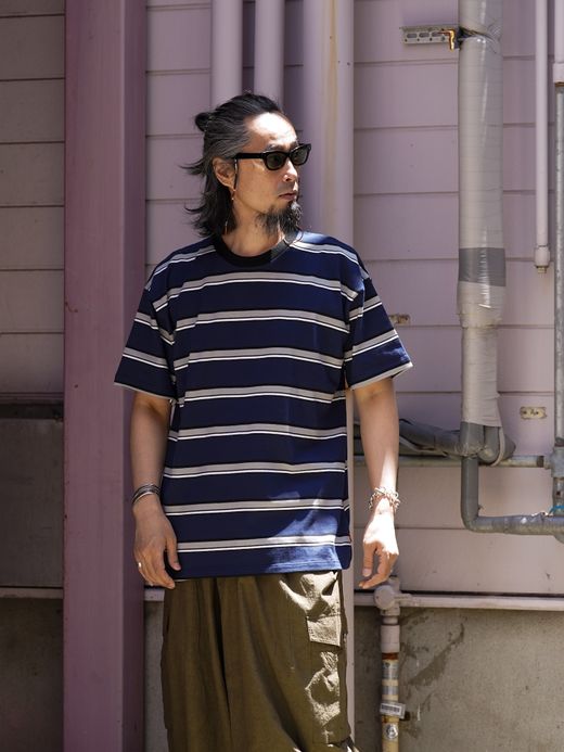 ANACHRONORM 90'S MULTI BORDER S/S T-S / Navy