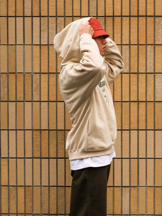 AMBERGLEAM FUKUI SWEAT HOODIE / Ash white
