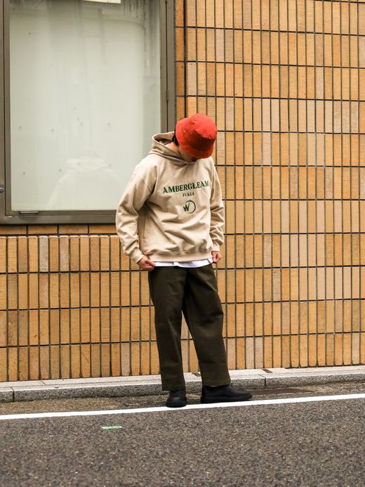 AMBERGLEAM FUKUI SWEAT HOODIE / Ash white