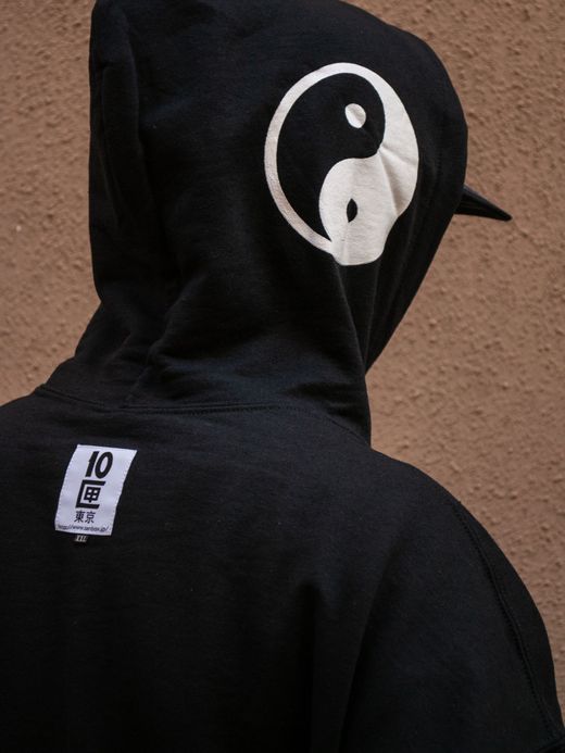 TENBOX 💟☯️☮️ HOODIE / Black