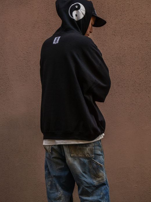 TENBOX 💟☯️☮️ HOODIE / Black