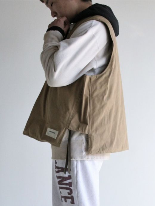 ANACHRONORM REVERSIBLE QUILTED VEST / Khaki
