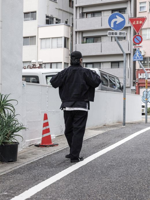 ANACHRONORM SULFUR DYED CORDUROY FRONT TUCK JACKET / Sulfur black