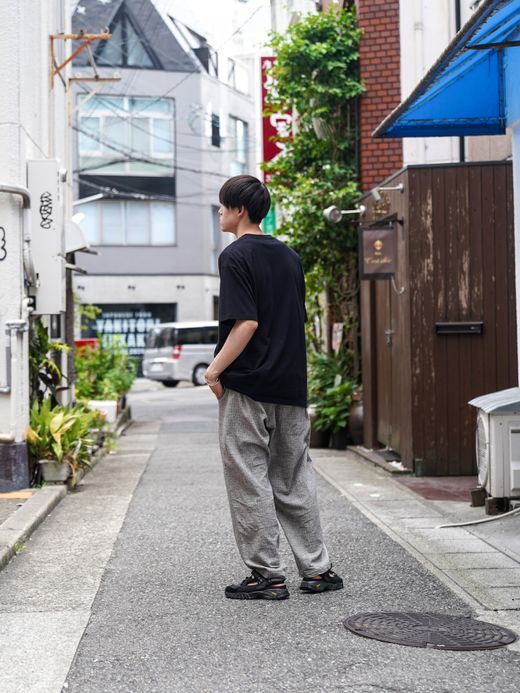 ANACHRONORM STICKER MOTIF PRINTED S/S T-S / Black