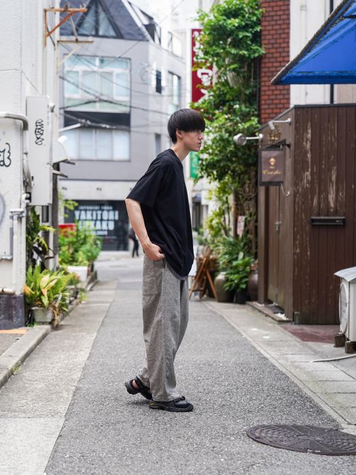 ANACHRONORM STICKER MOTIF PRINTED S/S T-S / Black