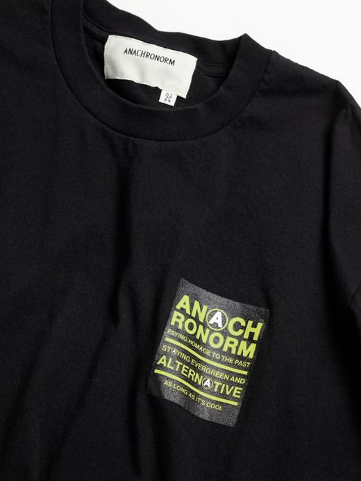 ANACHRONORM STICKER MOTIF PRINTED S/S T-S / Black