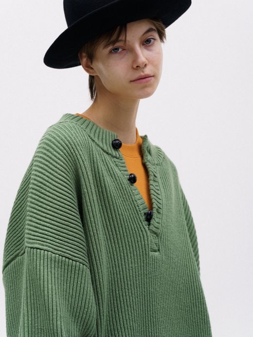 AMBERGLEAM WARM HENRY SWEATER / Smoke green