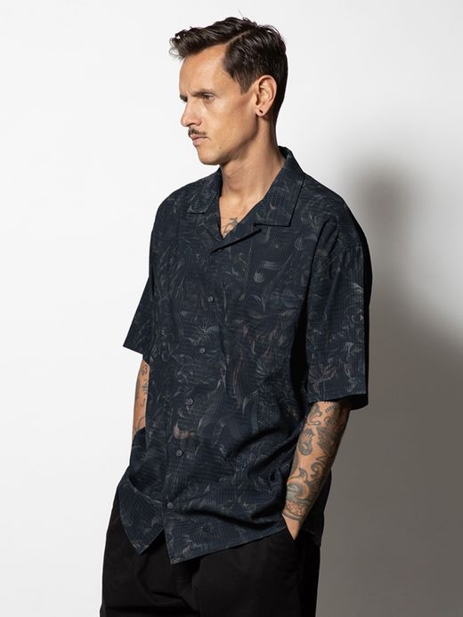 ROARK REVIVAL BLESS UP "NOCTURNAL" S/S WOVEN - COMFORT FIT / Black