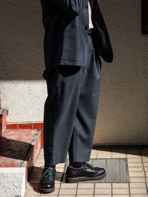ANACHRONORM SUMMER WOOL TAPERED TROUSERS / Charcoal