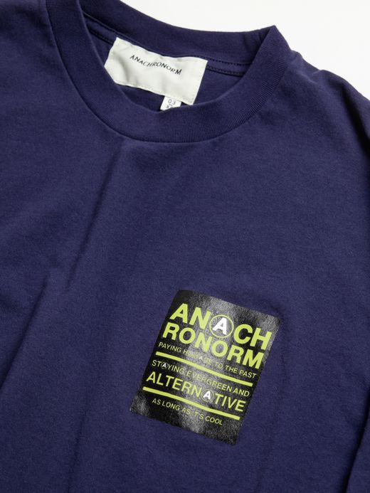 ANACHRONORM STICKER MOTIF PRINTED S/S T-S / Navy