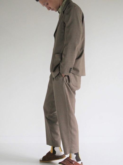 ANACHRONORM SUMMER WOOL TAPERED TROUSERS / Brown
