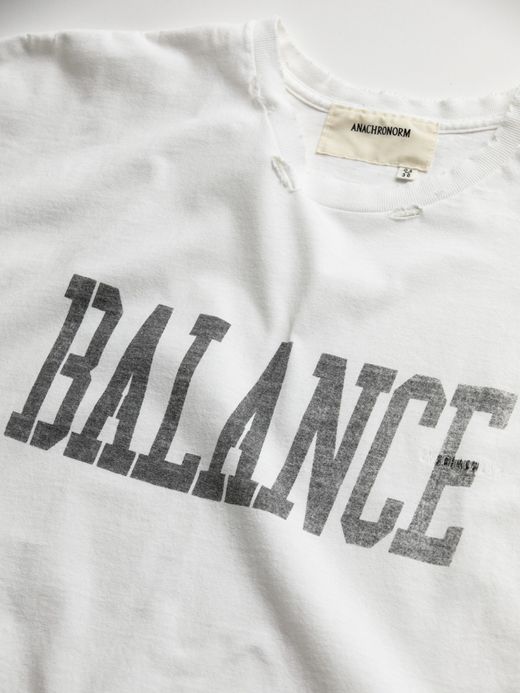ANACHRONORM BALANCE PRINT DAMAGE S/S T-S / White
