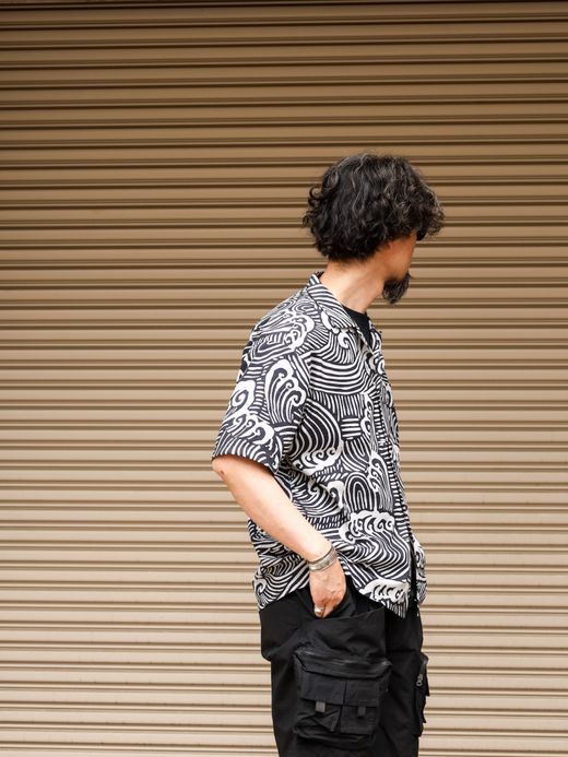 ROARK REVIVAL "WAVE" BLESS UP SS / Black