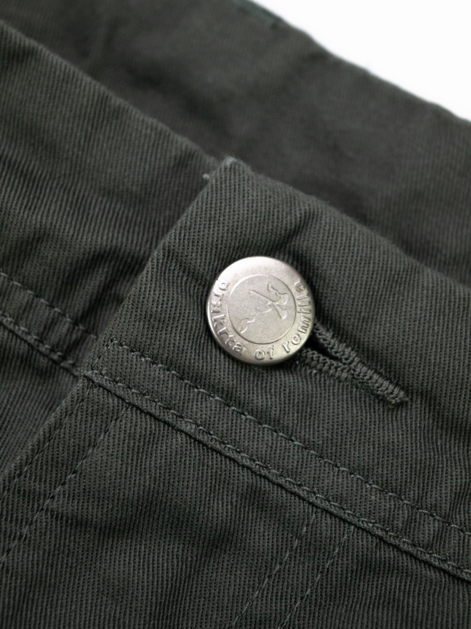 remilla (レミーラ） コードチノパンツ カーキオリーブ　L 美品 remilla コードチノパンツ / カーキオリーブ | FLATBUSH