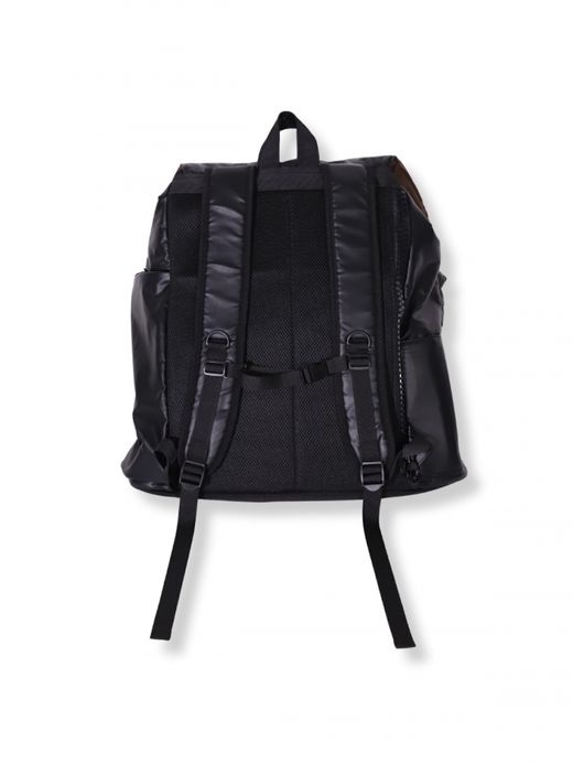 AMBERGLEAM LEATHER TRAVELER'S BACKPACK / Gross black
