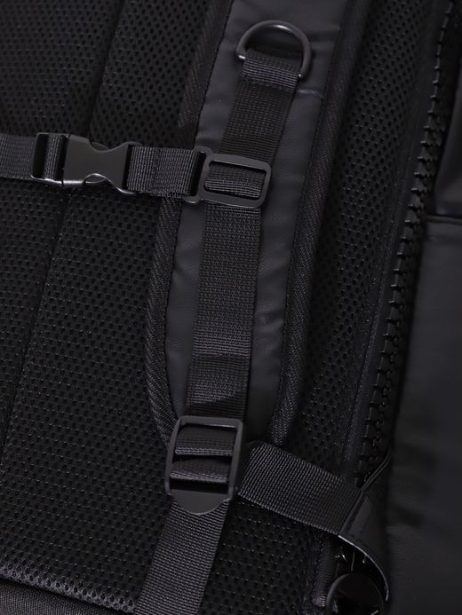 AMBERGLEAM LEATHER TRAVELER'S BACKPACK / Gross black